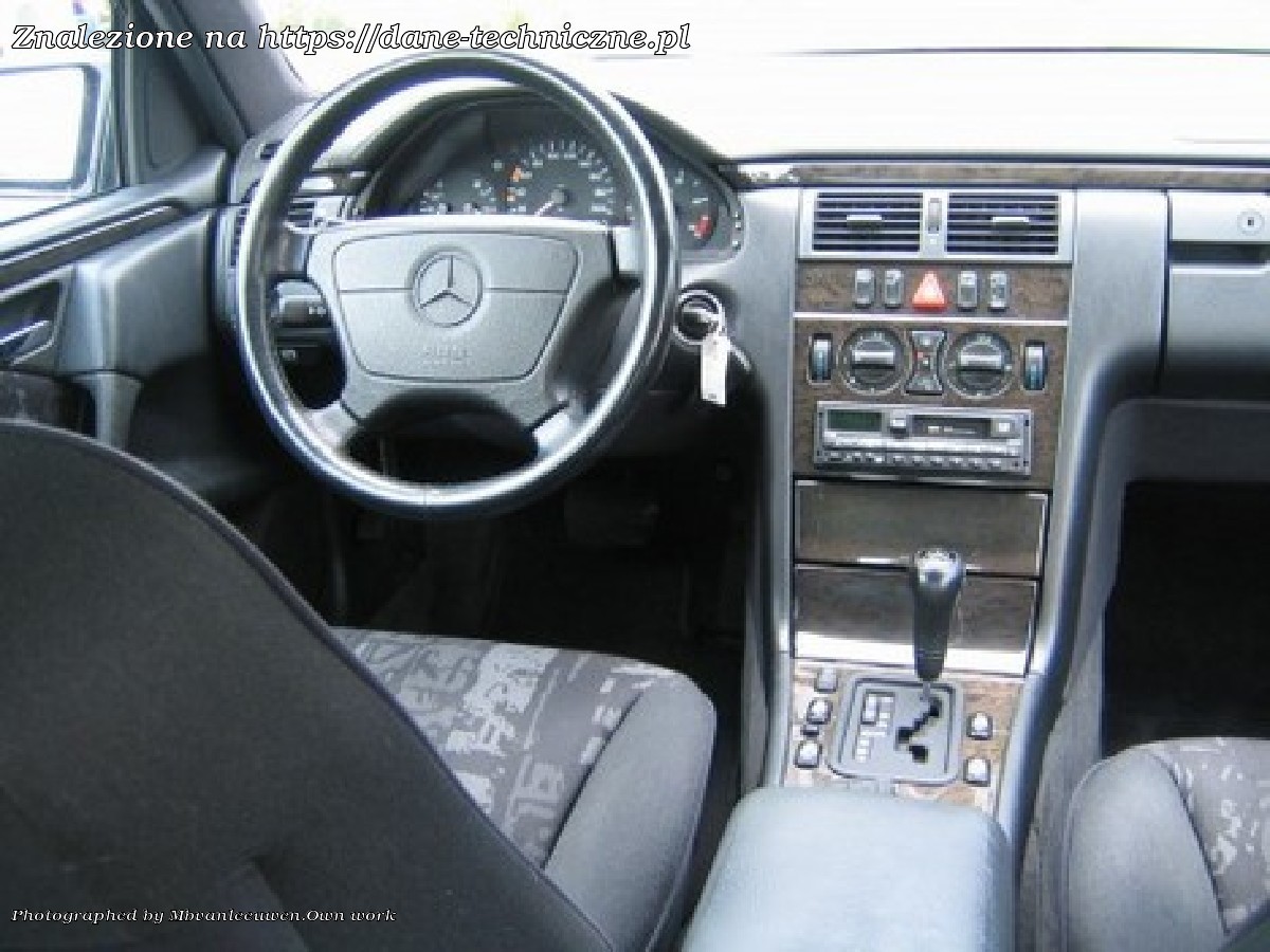 Mercedes-Benz Klasa E W210 na dane-techniczne.pl